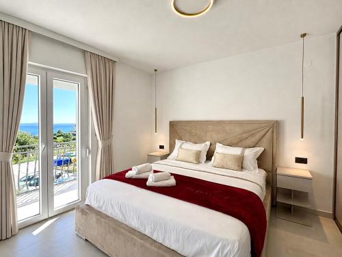 Golden Pearl - Exclusive Seaview Apartment with Jacuzzi & Spacious Teracce, SPLIT