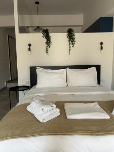 Aelis Suites in Psyrri - Rooftop Access & Acropolis View