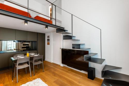StayEasy Suite Rosales3 - Metro and Parking