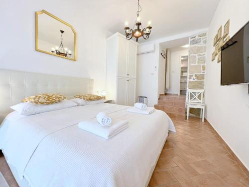 Rab Old Town Heritage Luxury Studio