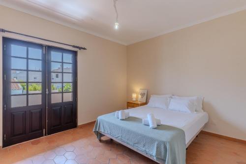 #393 Albufeira Oasis 4BR Villa W Shared Pool