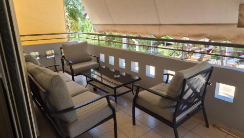 Elegant 2BR Apartment 5 Min Walk to Alimos Beach