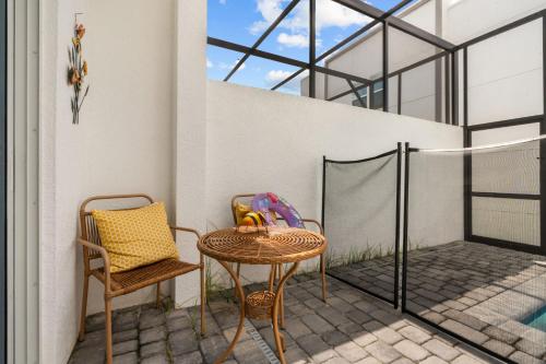 Modern 4BR Townhome w Private Pool Near Disney photo 7