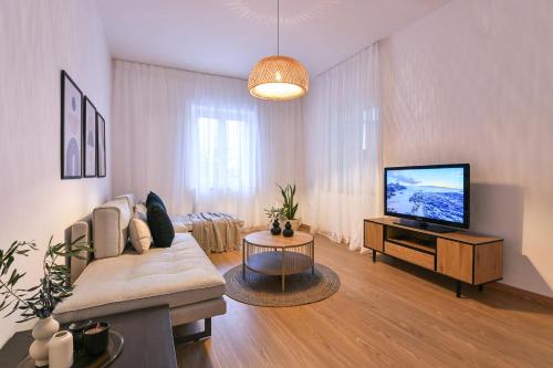 'Elan Suites