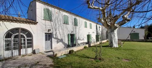 Mas Crillones avec Piscine - familles & groupes