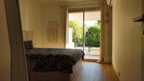 Appartement avec jardin et piscine