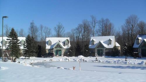 Spruce Hill Inn & Cottages – Photos 5