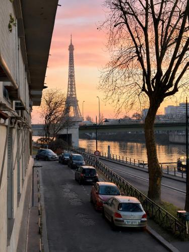 ATHEA Tour Eiffel
