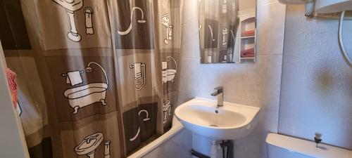 Vue grande plage à 100m, secteur Lydia, appartement 4 couchages, grand balcon, ventilateurs