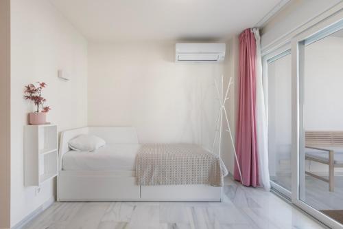 Luxurious And Modern Family Home photo 28