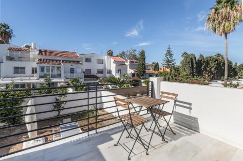 Luxurious And Modern Family Home photo 13