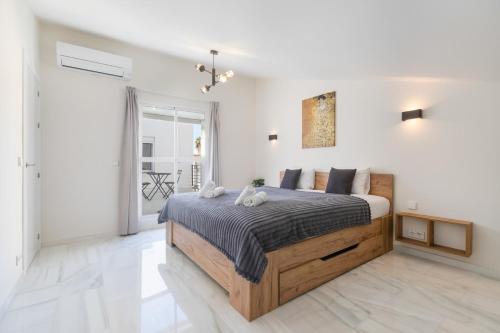 Luxurious And Modern Family Home photo 19