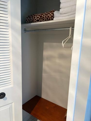 a room with a bunk bed and a closet at Oasis of the forest in Brandon