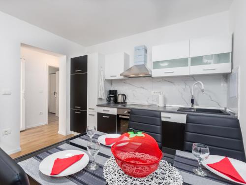 Apartments by the sea Porec - 27669