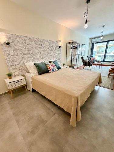 11 Diamond Drive, Luxury Bright & Quiet City Center Loft, Easy Access