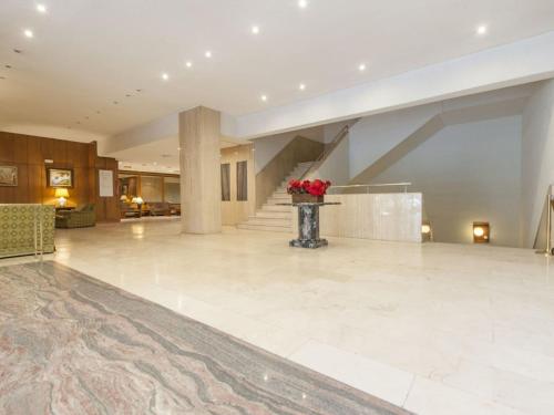 CIty Central Flat in Madrid for 4