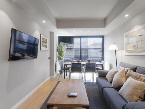 6-Guest Haven near Golden Mile