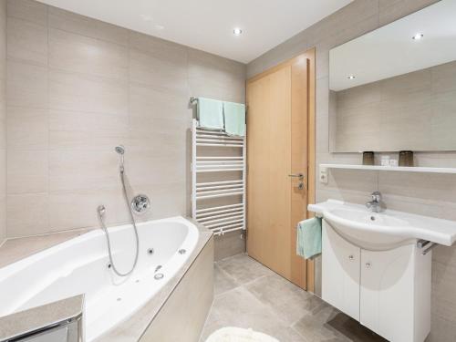 Apartment with Whirlpool Bathtub in St Anton
