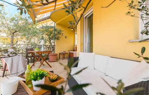 Beautiful Apartment In Porec With Wifi