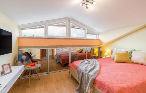 Beautiful Apartment In Porec With Wifi
