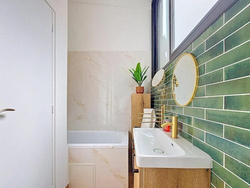 Duplex renovated in 2026 with 2 single beds