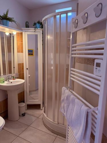 Meublé classé Carmes , entrée autonome, wifi, climatisé, petit parking privé