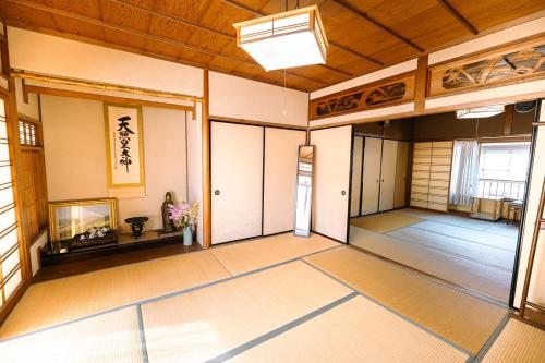 an empty room at 民泊豊久 in Nigō