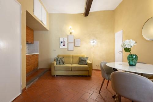 Ponte Vecchio Charming Flat- restyling june 2026