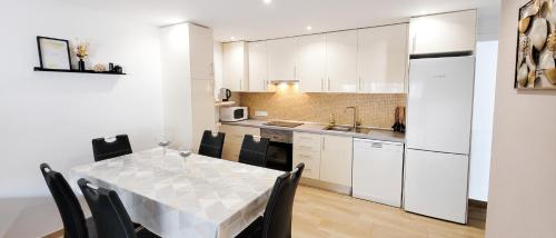 Apartment with Pool in Vilamoura - 53 m², 5 Guests