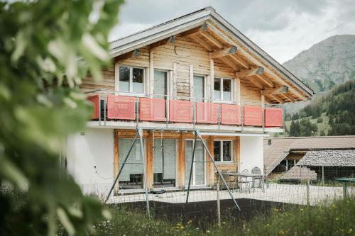 Bergchalet mit Panoramablick nahe Brienz