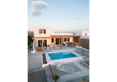 Saint L Heated Pool Sunset Villa- Three Bedrooms