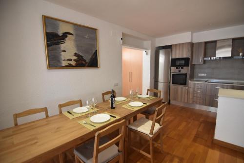 Empuriabrava Byblos Acogedora casa con jardín privado y piscina comunitaria en Empuriabrava Costa Brava