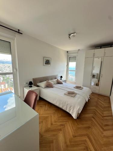 T-star, 2-bedroom apartment with magnificent beach view