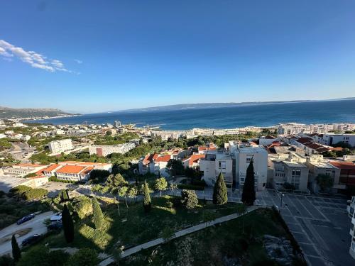 T-star, 2-bedroom apartment with magnificent beach view