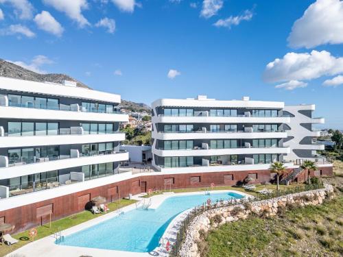 The West Breeze 2bedroom Poolview Terrace, Higueron West, Fuengirola
