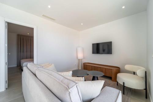 The West Breeze 2bedroom Poolview Terrace, Higueron West, Fuengirola