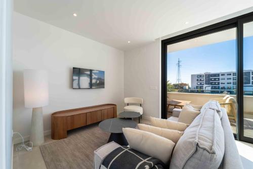 The West Breeze 2bedroom Poolview Terrace, Higueron West, Fuengirola