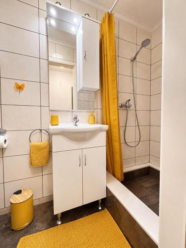 Cozy apartment Kesovija near Old Town