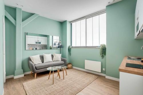 Charming Studio NationPicpus 12th