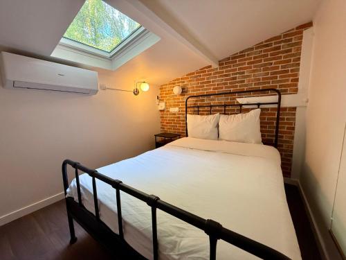 Pere Lachaise Apartments