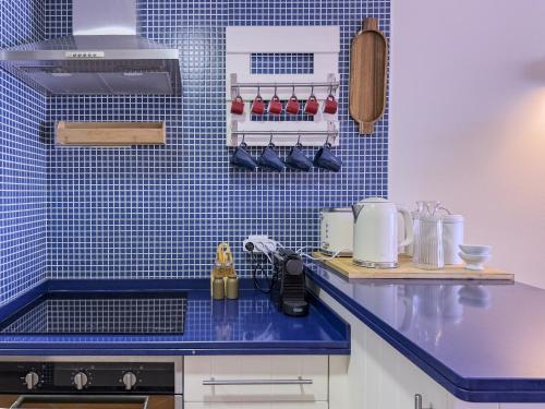 #382 Modern Apartment with Private Balcony & BBQ