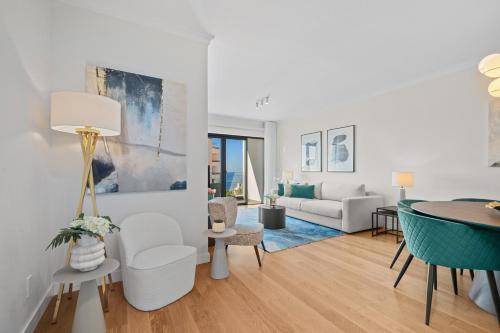 Penthouse with Sea View in Top Location