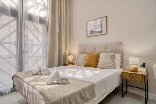 Loyola Premium Sevilla Centro, by Homing U