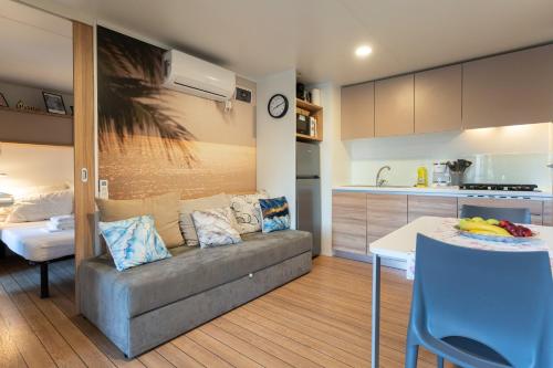 Luxury mobile home Bura