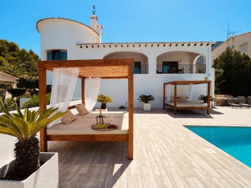 Magic Dream Seaview Villa Denia with 2 Pools, BBQ, Airco, Wifi