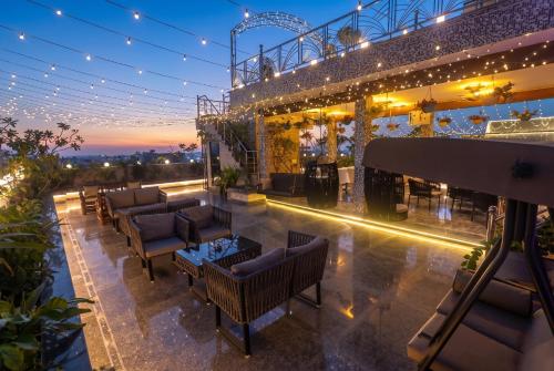 Aman Homestay, A Boutique Hotel — Balcony/Terrace