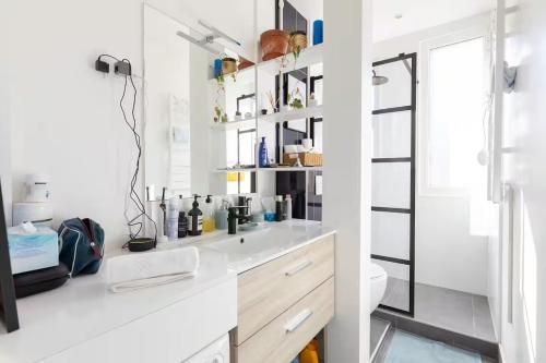 Cosy escape between Montmartre & Batignolles