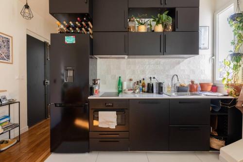 Cosy escape between Montmartre & Batignolles
