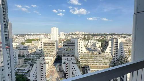 8 guests, Spacious, renovated, Paris 19th arrondissement