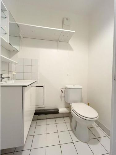 8 guests, Spacious, renovated, Paris 19th arrondissement